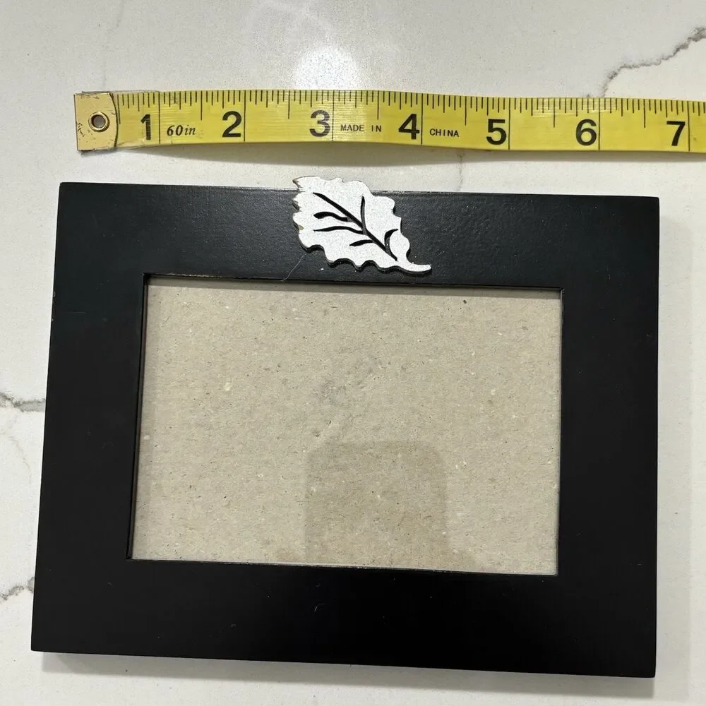 Picture Frame Black for Tabletop 3.5 x 5 inch Vertical or Horizontal Leaf Accent